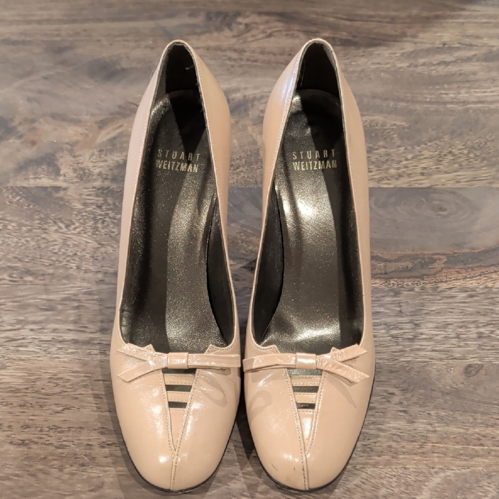 Stuart Weitzman Vintage Leather Nude Bow Heels